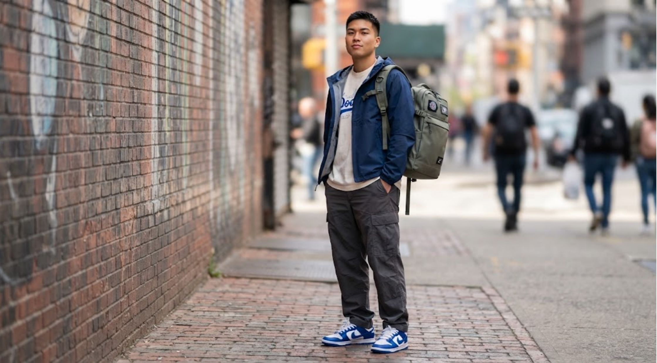 How to Choose the Right Streetwear, Pants, and Backpacks